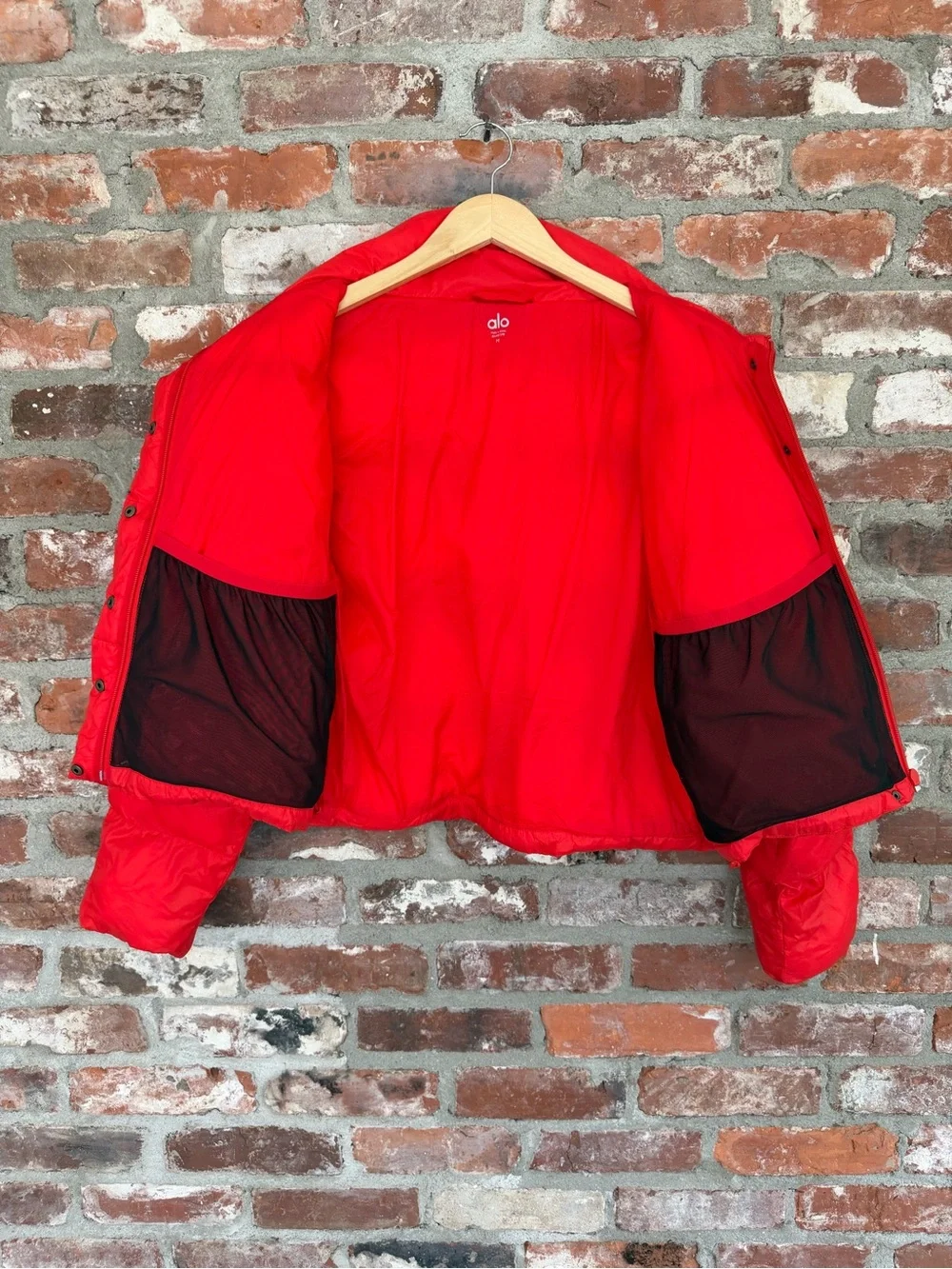 Alo Yoga Gold Rush Puffer Jacket Red Cropped Boxy M